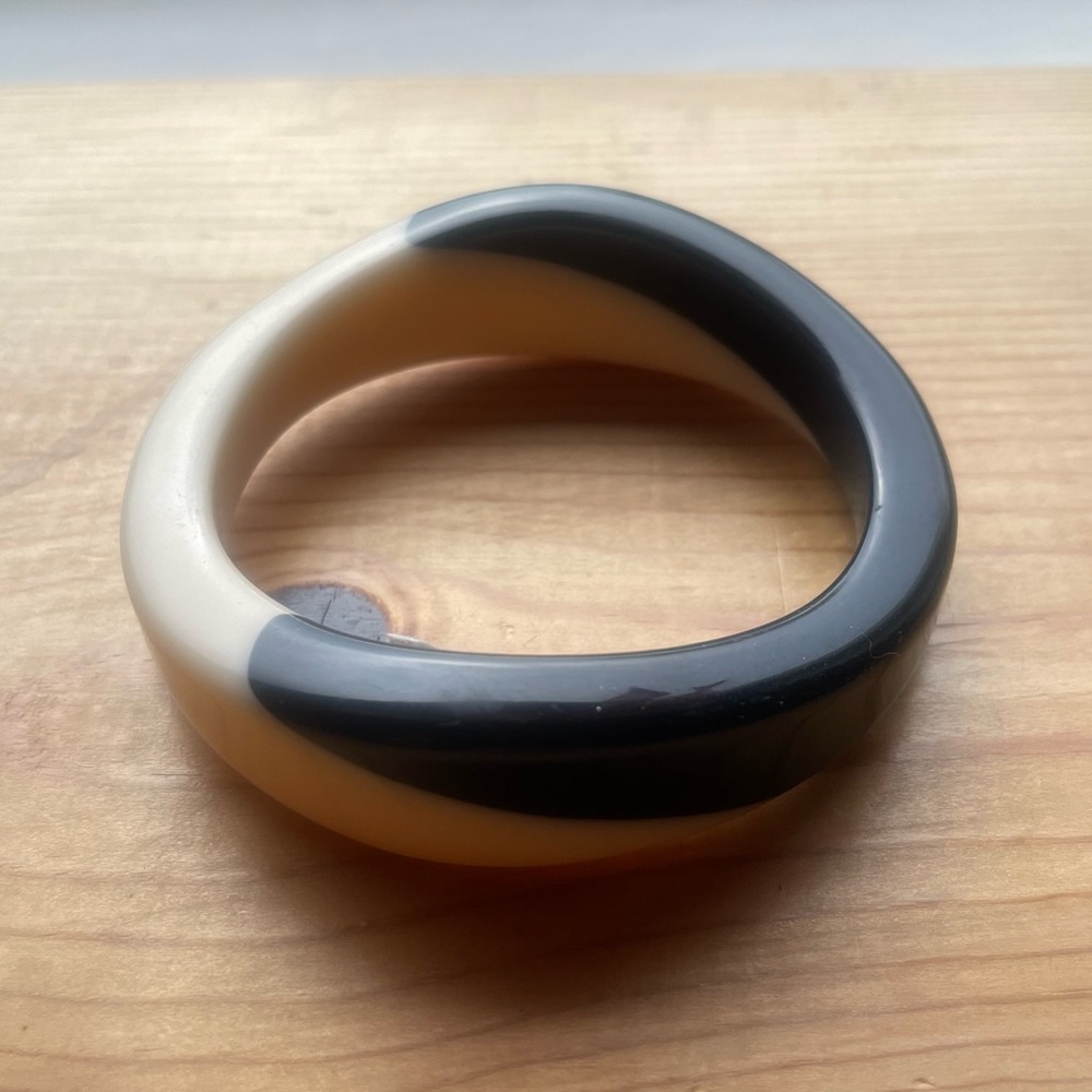Cool retro bangle bracelet black and off white